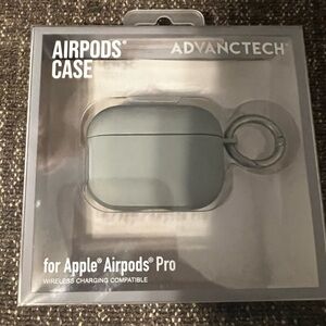NIB Apple AirPod Pros Semi-Hard Silicone Case with Carabiner